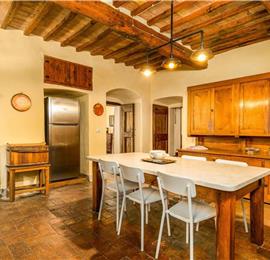 8 Bedroom Villa with Pool near Certaldo, Tuscany, Sleeps 14 - 15